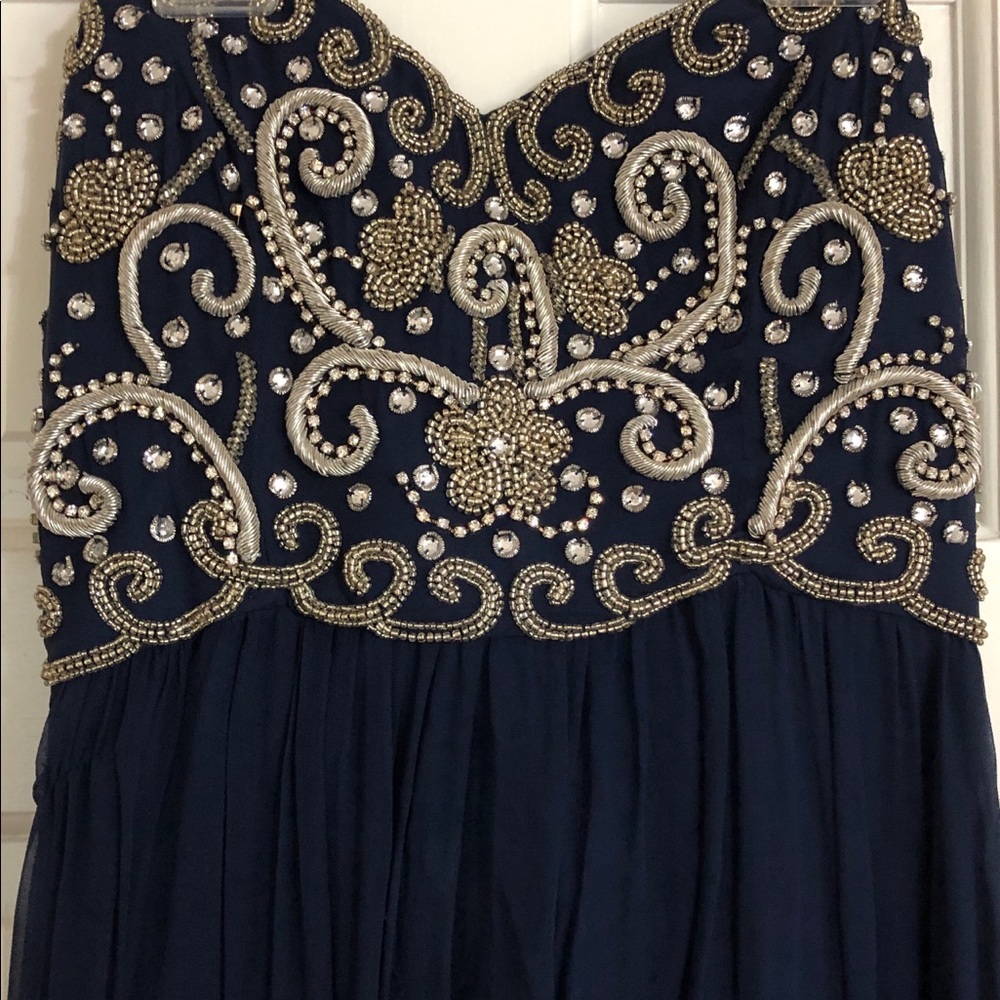 Evening gown. Prom dress.